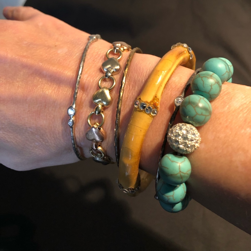 Gorgeous Italian 14k tri-color gold heart bracelet; 7.5” long, approx. .5” width